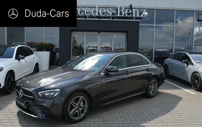mercedes benz klasa e wielkopolskie Mercedes-Benz Klasa E cena 229900 przebieg: 35000, rok produkcji 2022 z Leszno